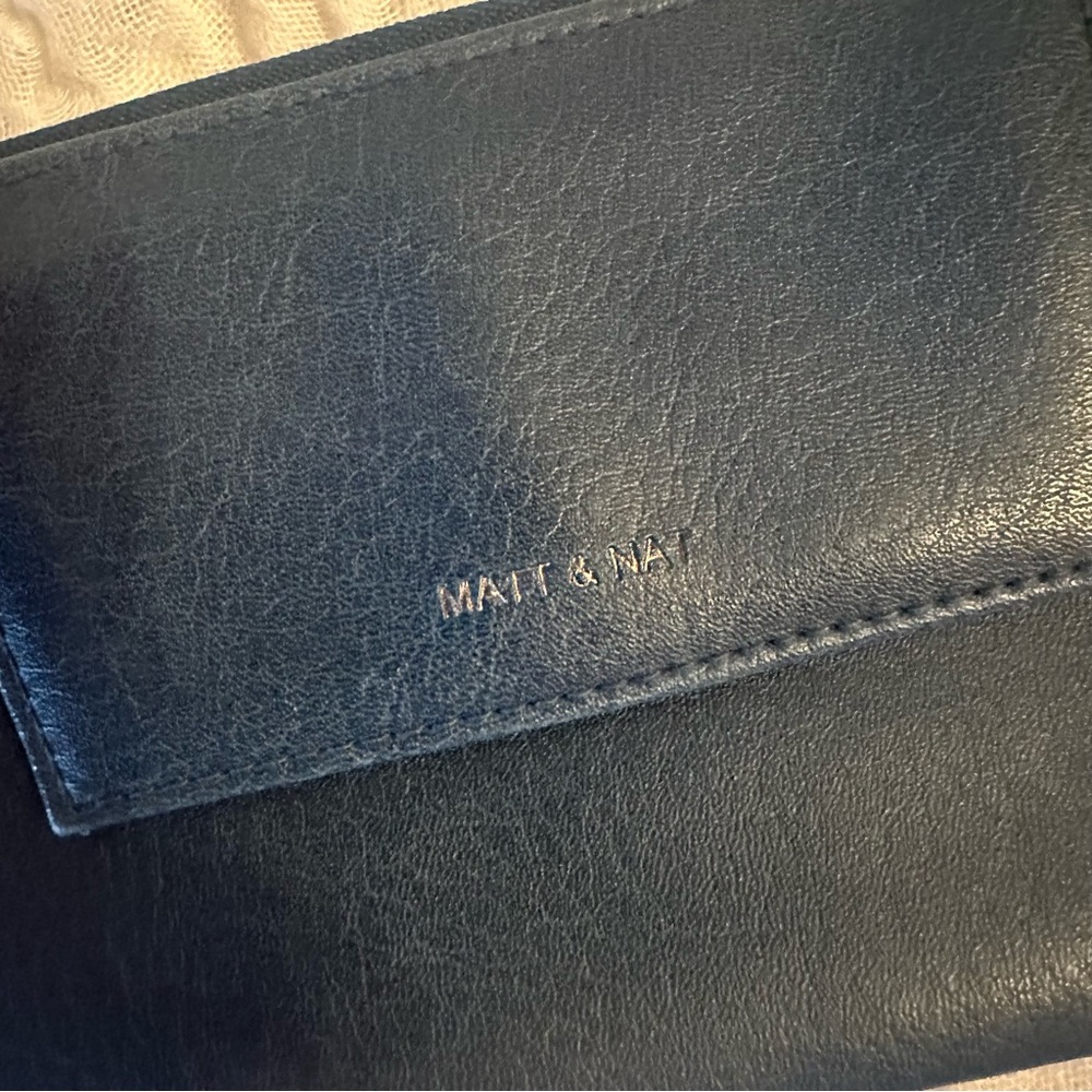 Matt & Nat Navy Vegan Leather Wristlet - Picture 4 of 11